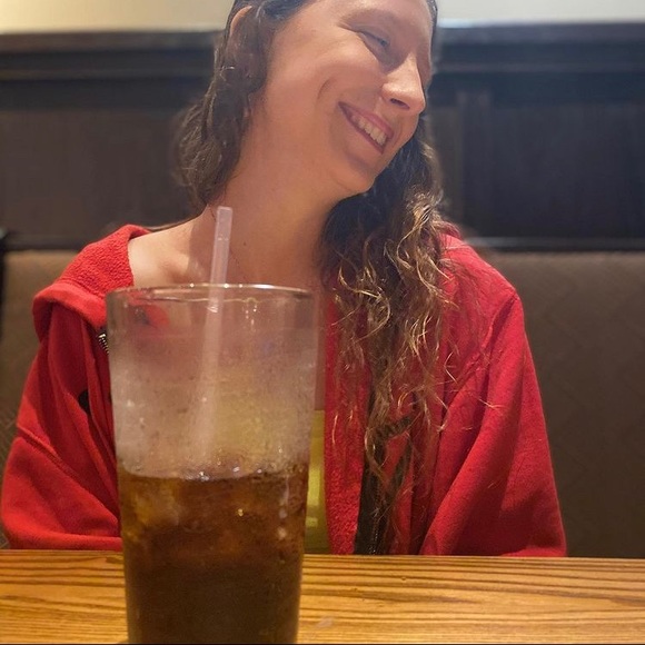 Meet your Posher, Chrissy - Picture 9 of 12